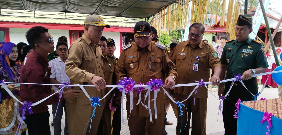 Bupati Kubar Meresmikan Pembangunan Balai Penyuluhan Keluarga Berencana (KB) di Kecamatan Penyinggahan