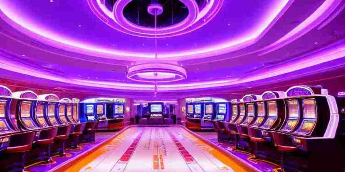 Crash Fun atop Royal Reels online.